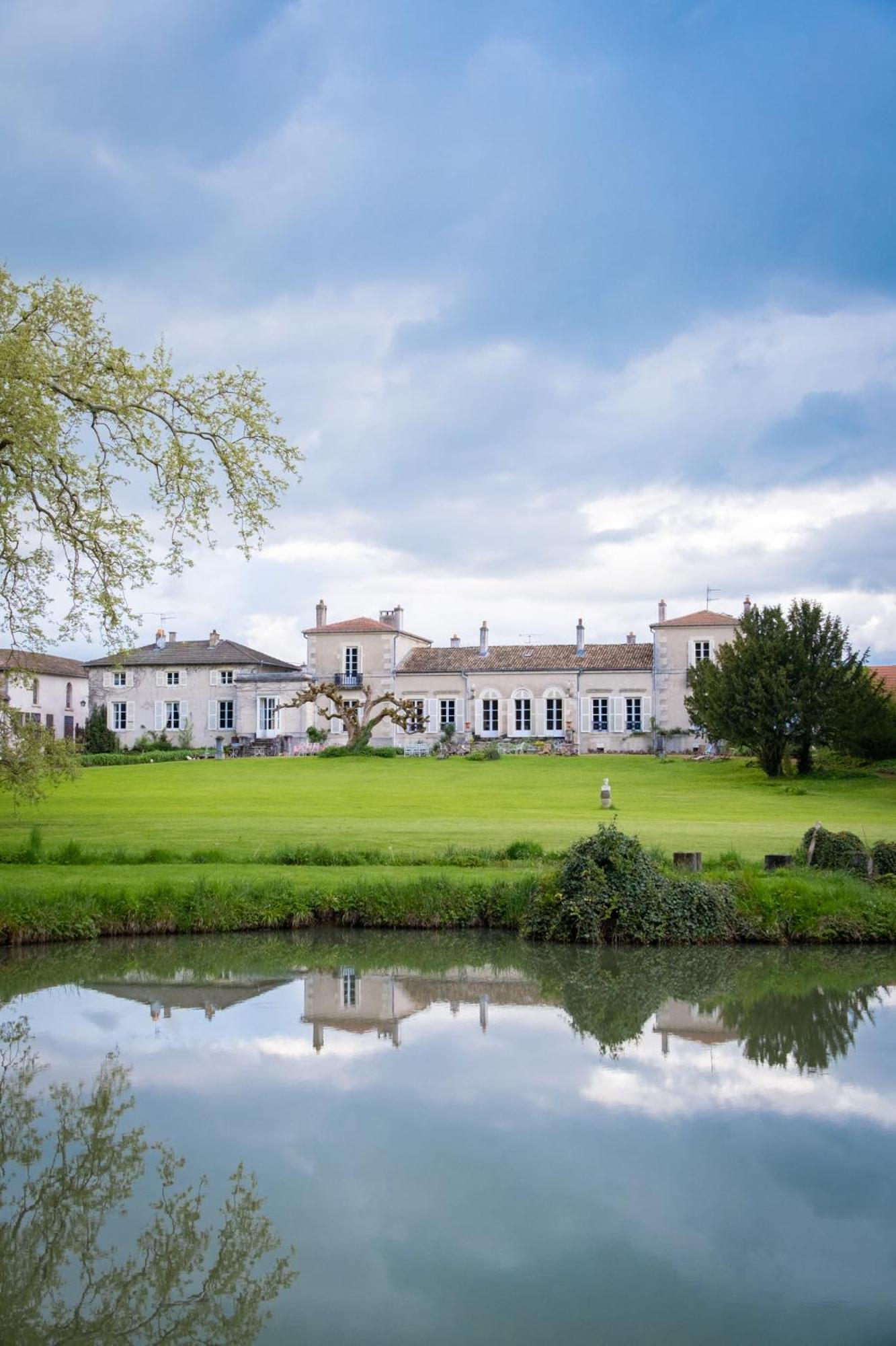 Chateau De Choloy Luaran gambar